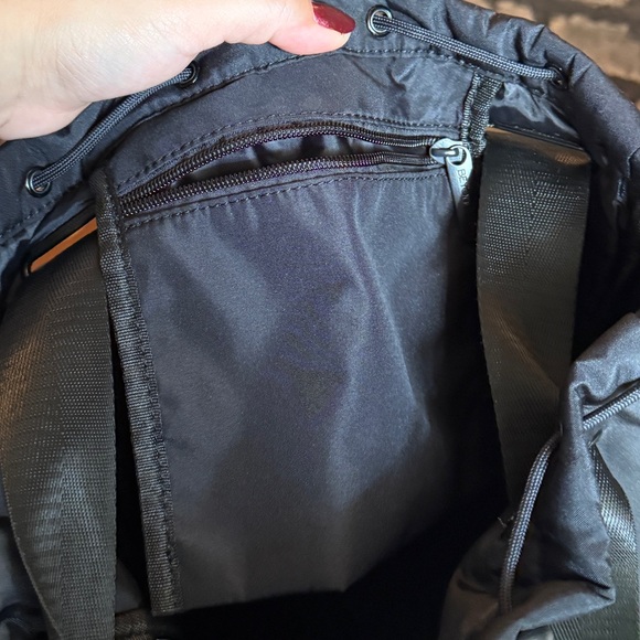 Beyond Yoga Convertible Backpack Gym Bag Black Shoe Compartment Pilates Yoga main image 7